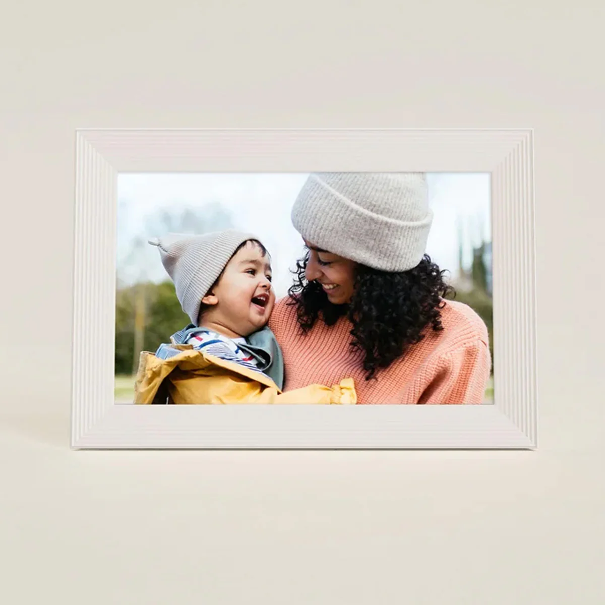 Aura Carver 10-Inch Digital Photo Frame